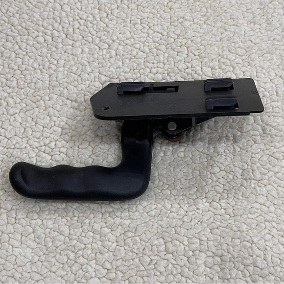 Chev Silverado Tahoe GMC Sierra Yukon Interior Door Handle 15029904  15057526 - Picture 11 of 15